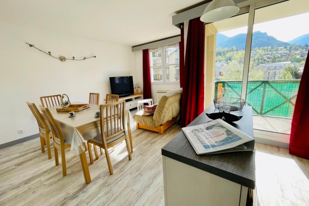 Bright 50 M With Balcony And View On The Valley ブリアンソン エクステリア 写真